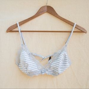 Grey stripe lace bra from express sz medium